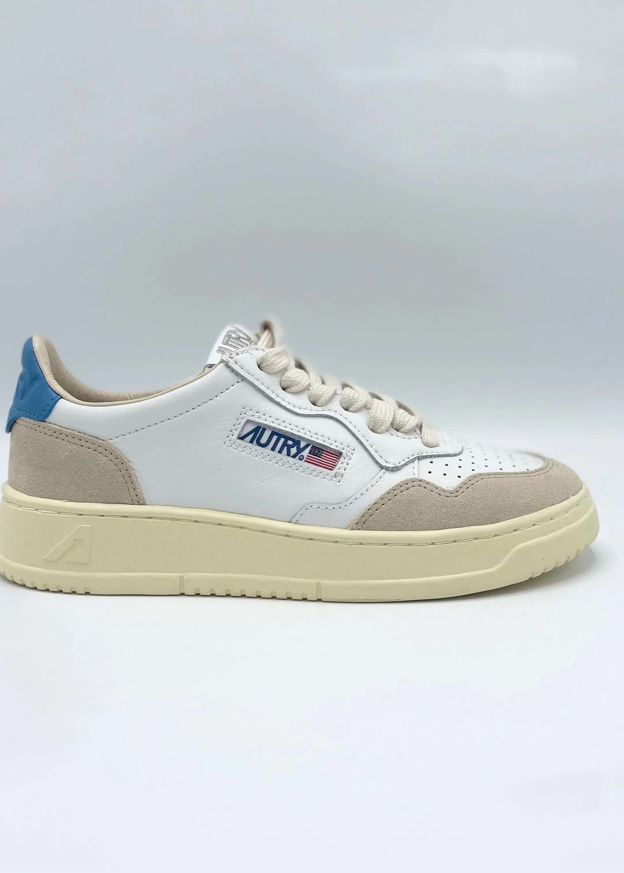 MEDALIST SUEDE NIAGARA SNEAKER - AUTRY