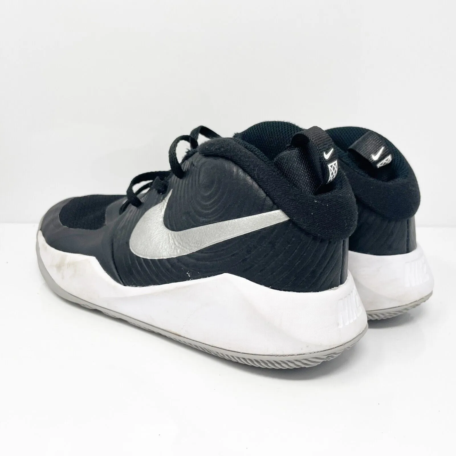 Nike Boys Team Hustle D9 AQ4224-001 Black Basketball Shoes Sneakers Size 6Y