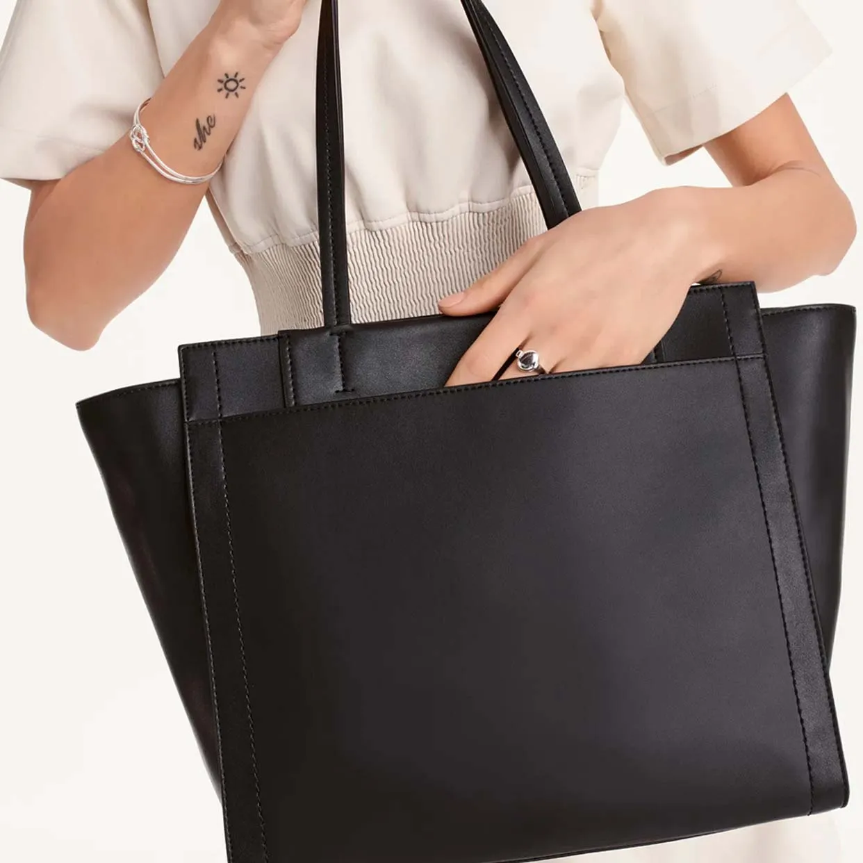 Pax Leather Tote -Black