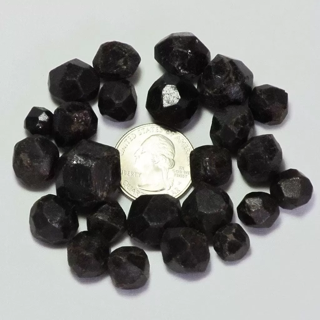 q3352 - Garnets