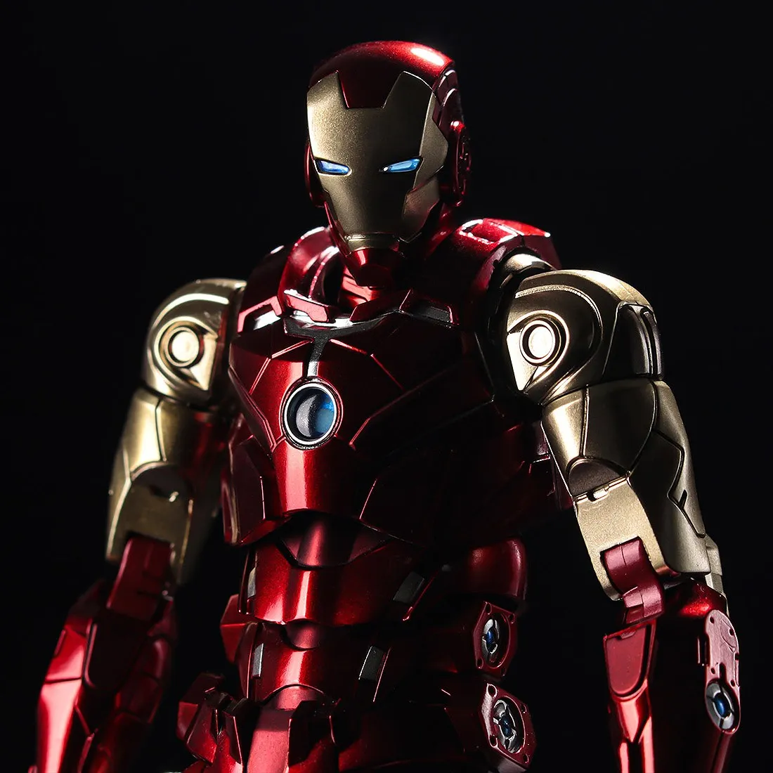 Sentinel Fighting Armor Marvel Iron Man Figure (red)