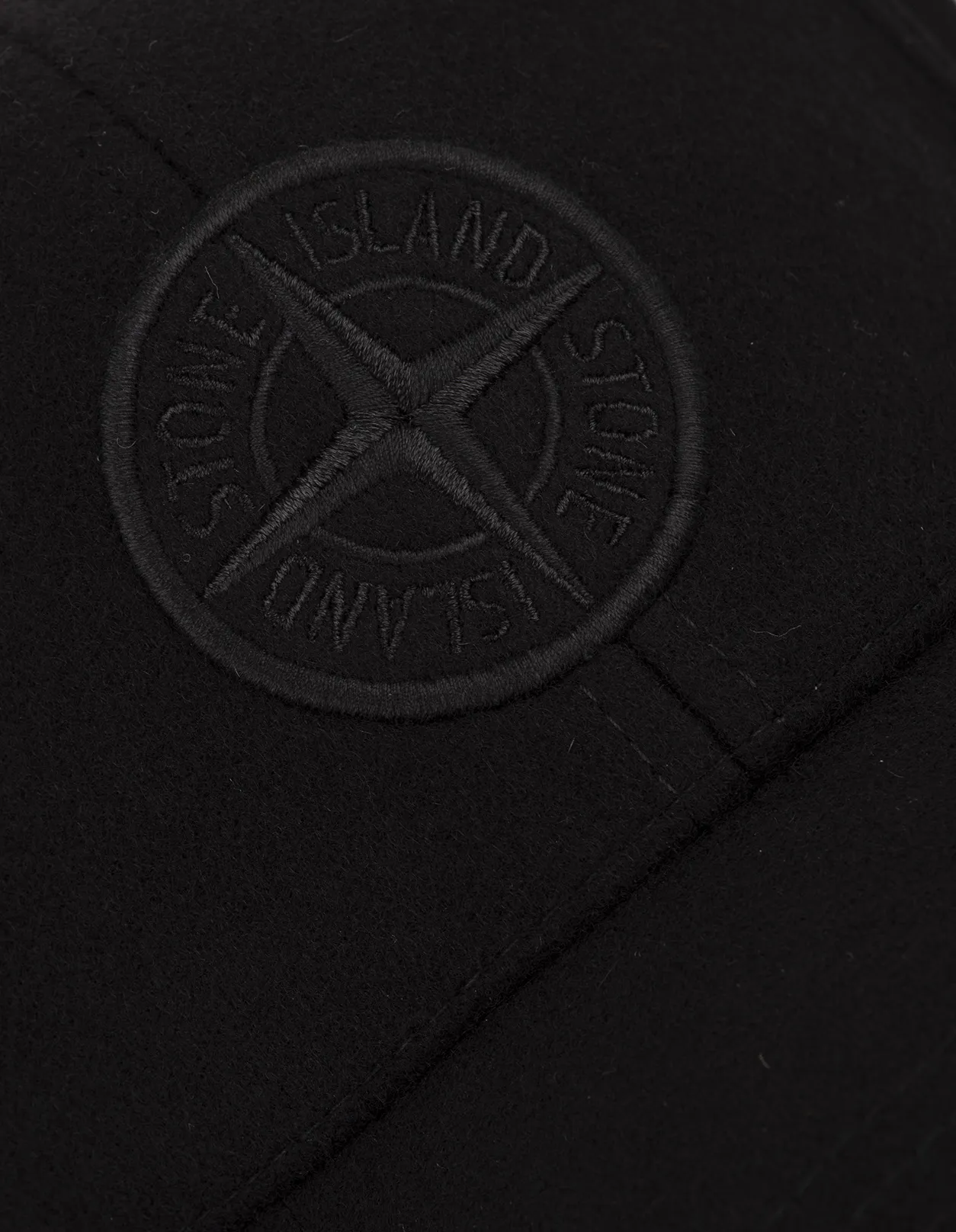 STONE ISLAND Black Crew Neck Sweatshirt With Stone Island Badge