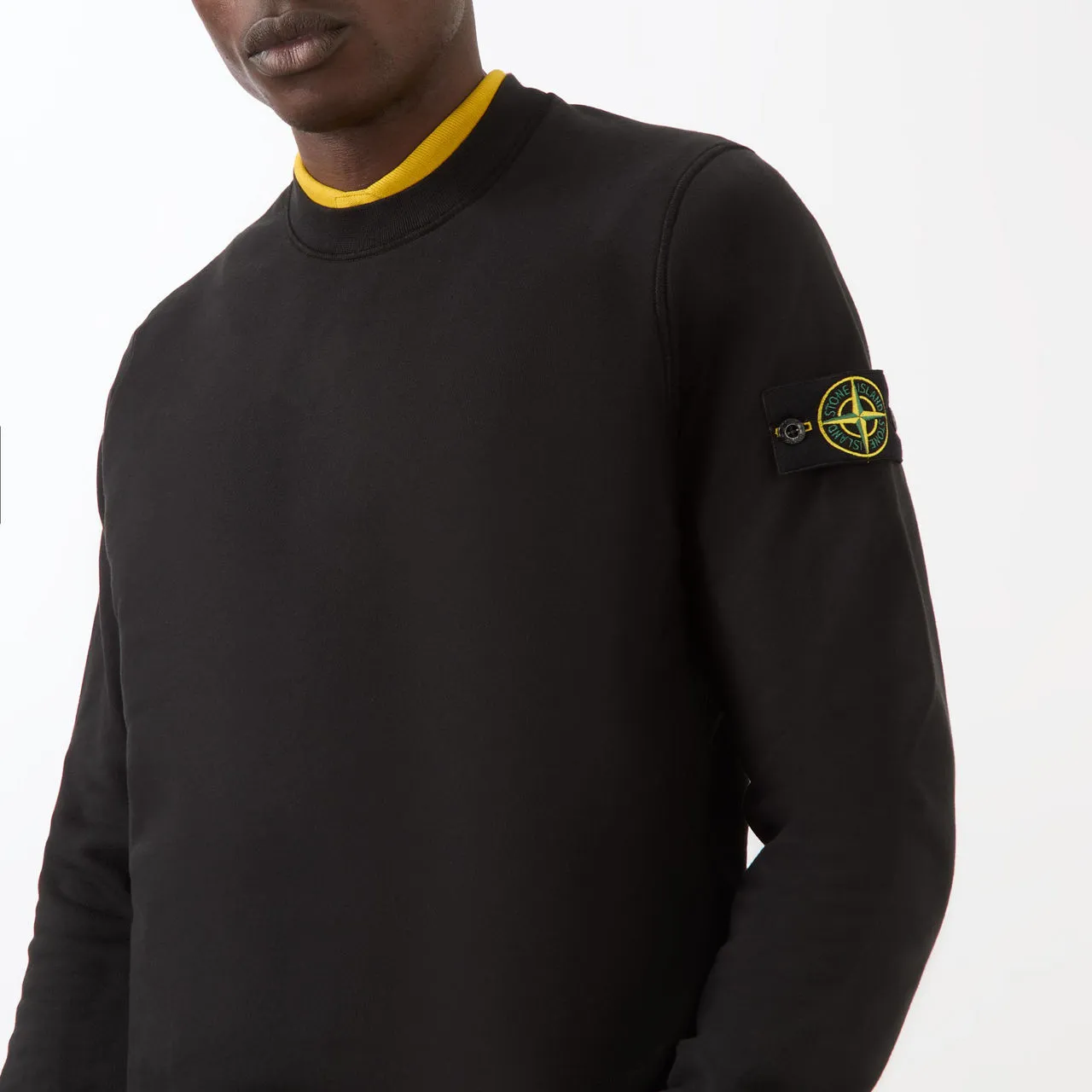 STONE ISLAND Logo Badge Sweatshirt - Black